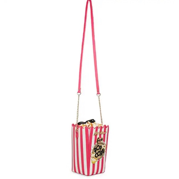 Last sample/Betsey Johnson Butter Me Up Popcorn Bucket Crossbody bag purse NWOT - Picture 9 of 9